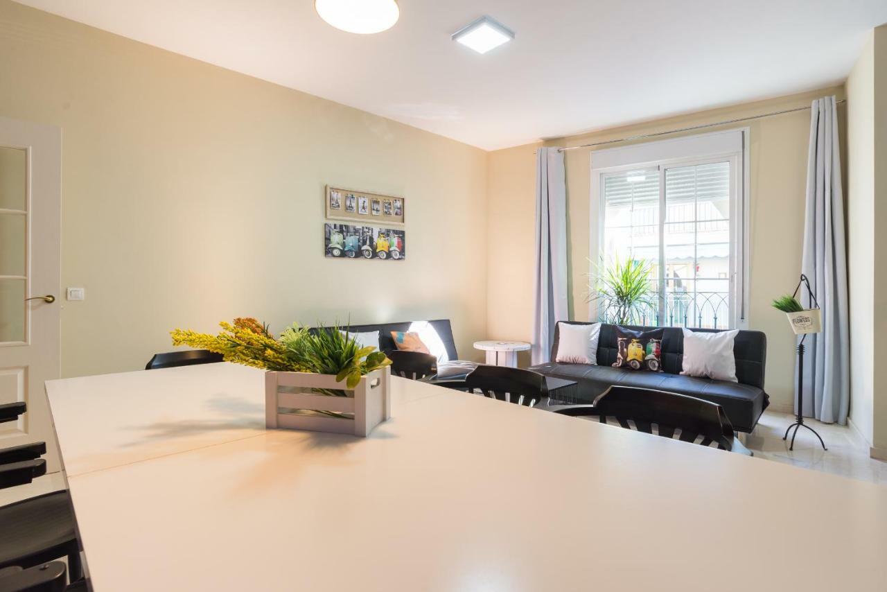Gr2-Large Groups Apt-Walking Distance To Old Town Appartement Málaga Buitenkant foto